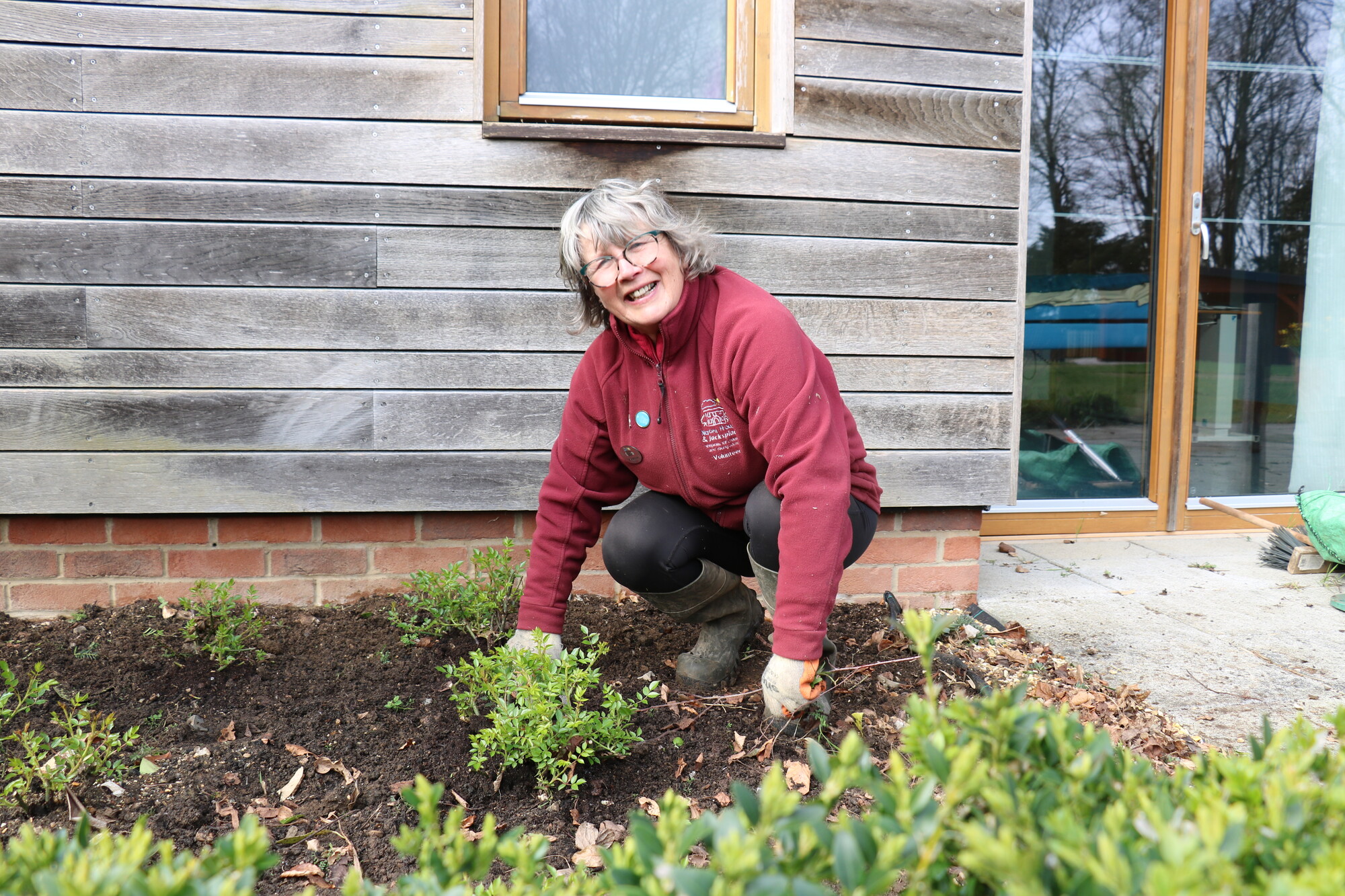 Volunteer gardeners work on space at Naomi House and Jacksplace